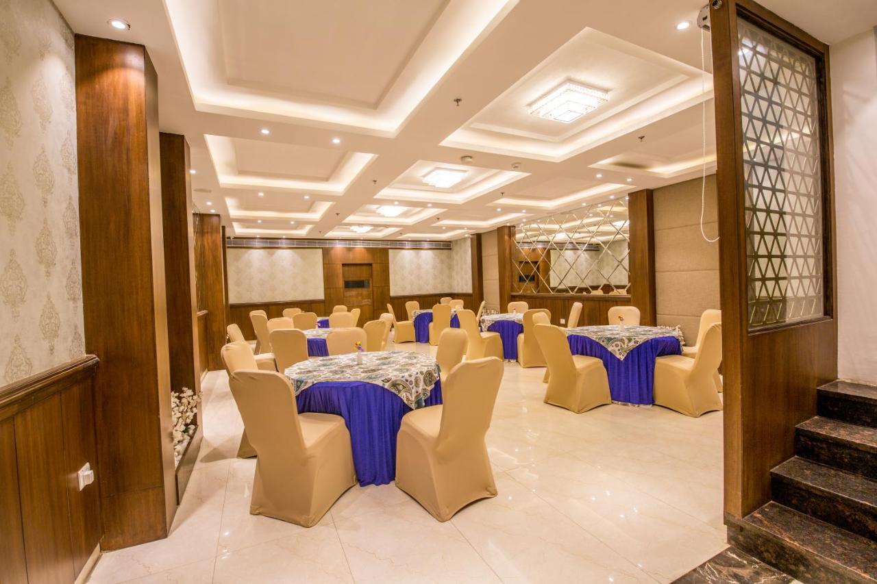 Hotel Sumaditya Jaipur Eksteriør billede