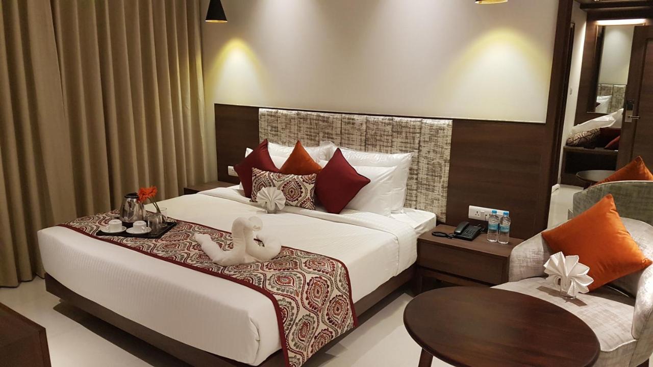 Hotel Sumaditya Jaipur Eksteriør billede